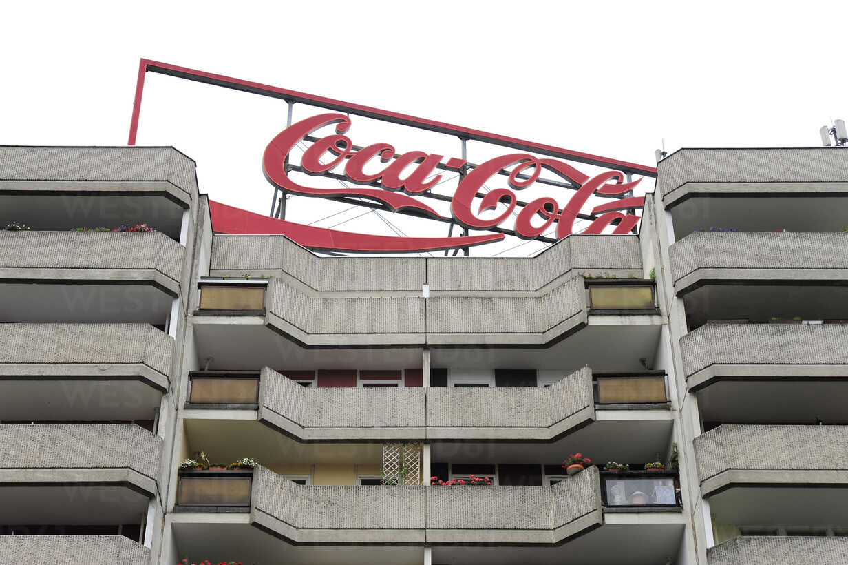 Germany Berlin Coca Cola Advertising On Roof Of An Apartment Building Miz Michael Zegers Westend61