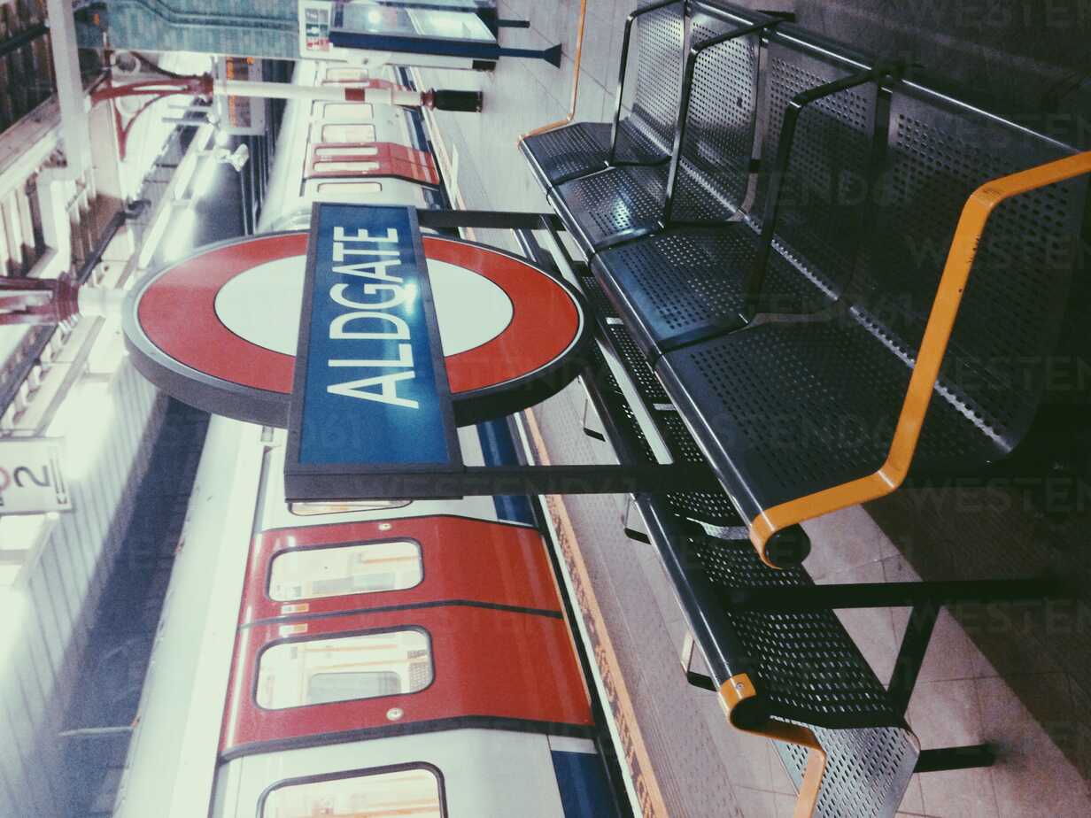 Underground Sign At Aldgate Station In London Uk Mea0001 Ella Albrecht Westend61