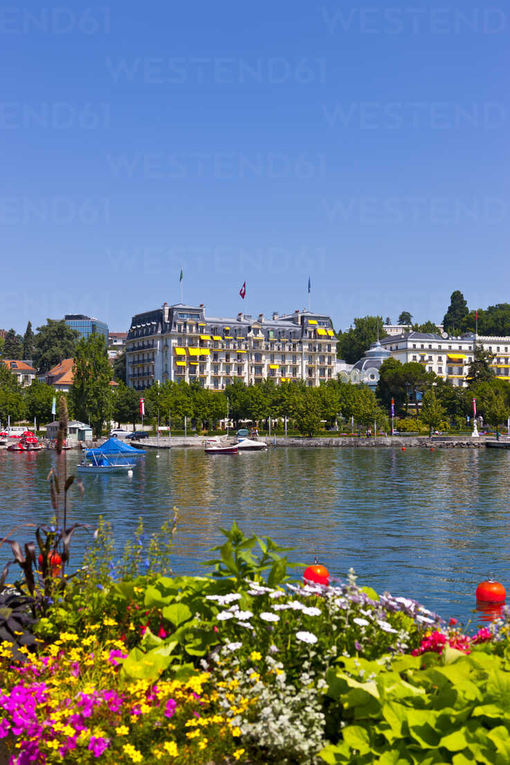 Switzerland Canton Vaud Lausanne Lake Geneva Harbour Of Ouchy Hotel Angleterre Et Residence In The Background