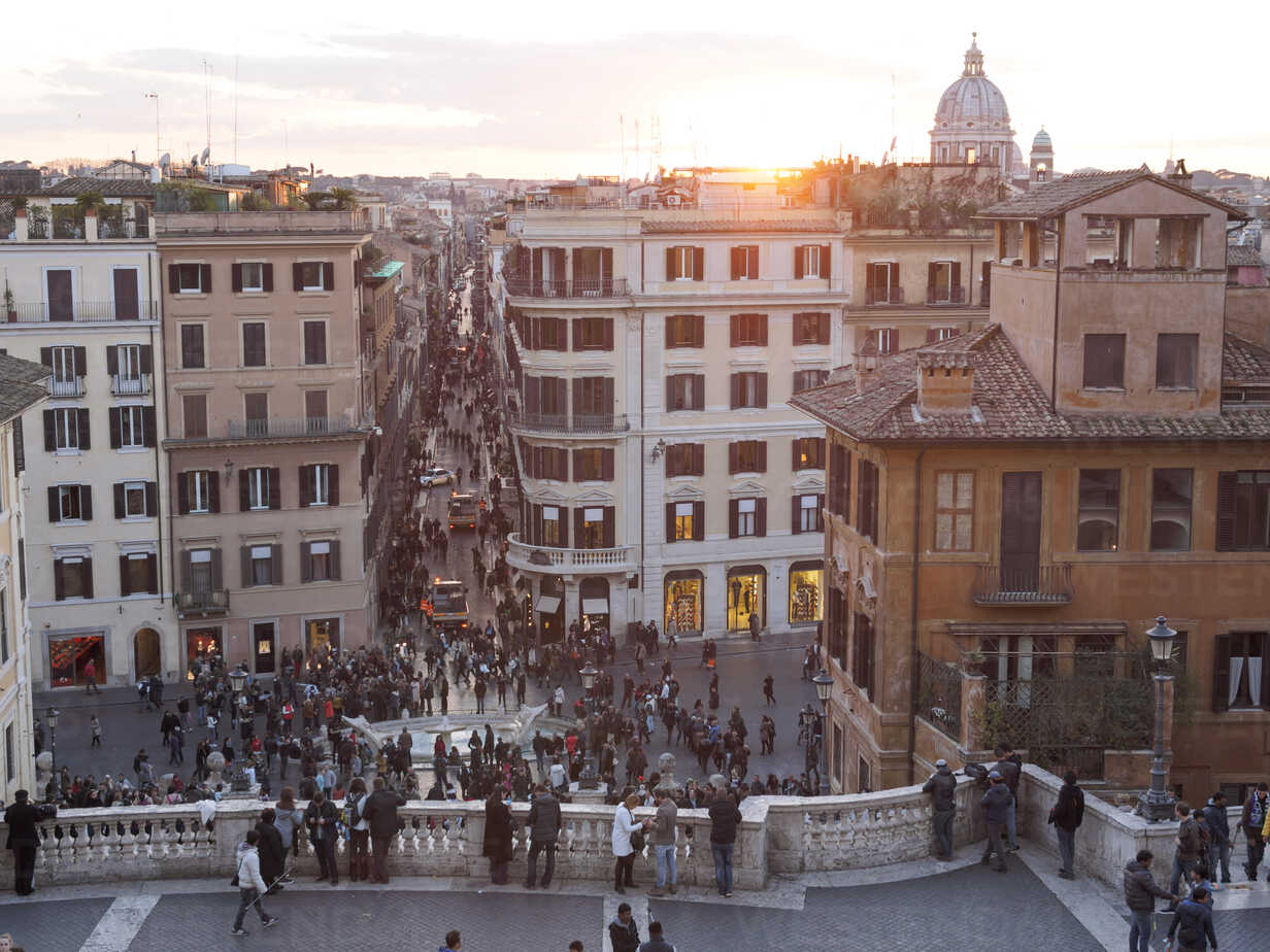 Italy Rome People At Piazza Di Spagna Laf Albrecht Weisser Westend61