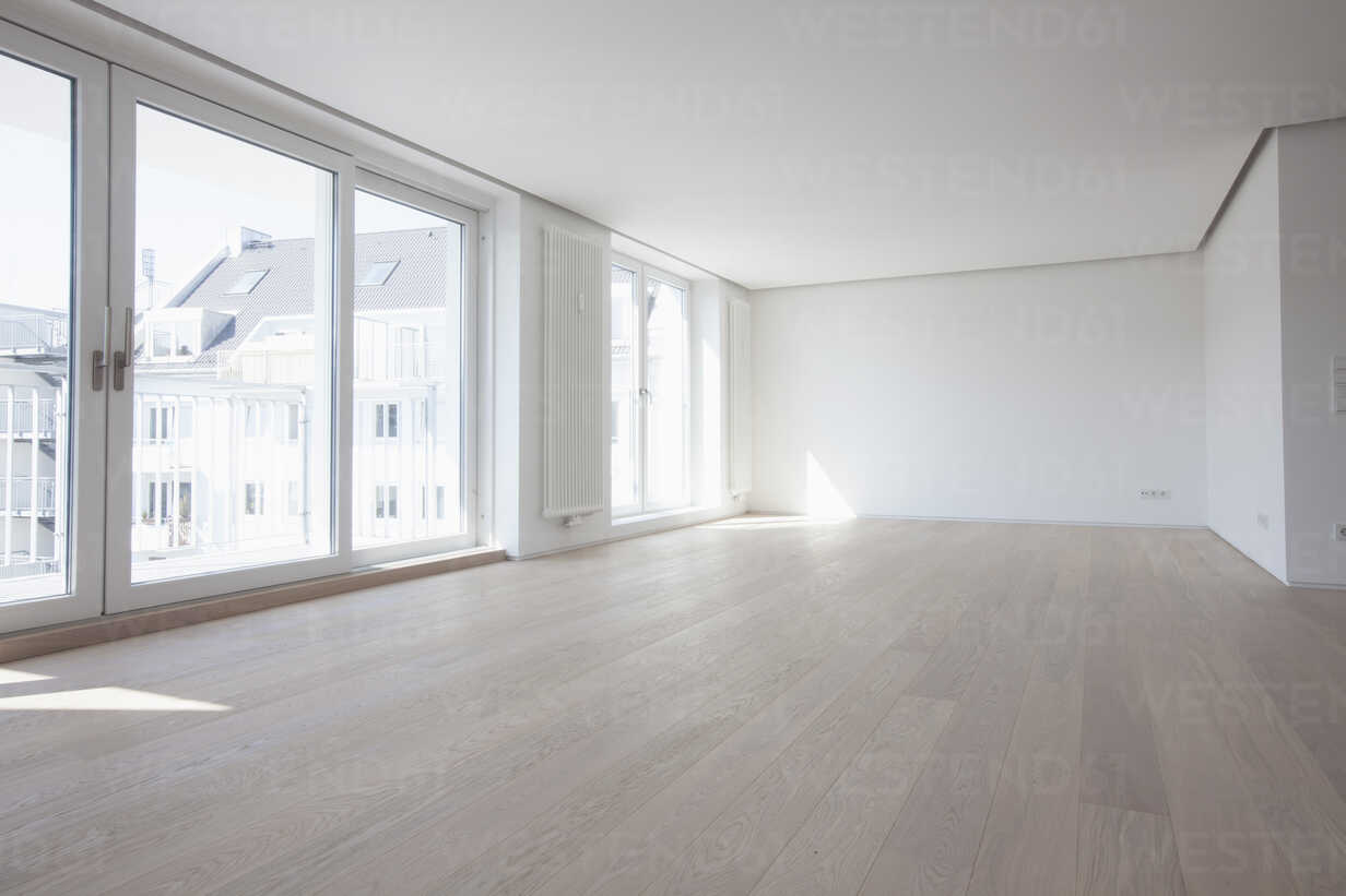 Empty Living Room In Modern Apartment Stockphoto