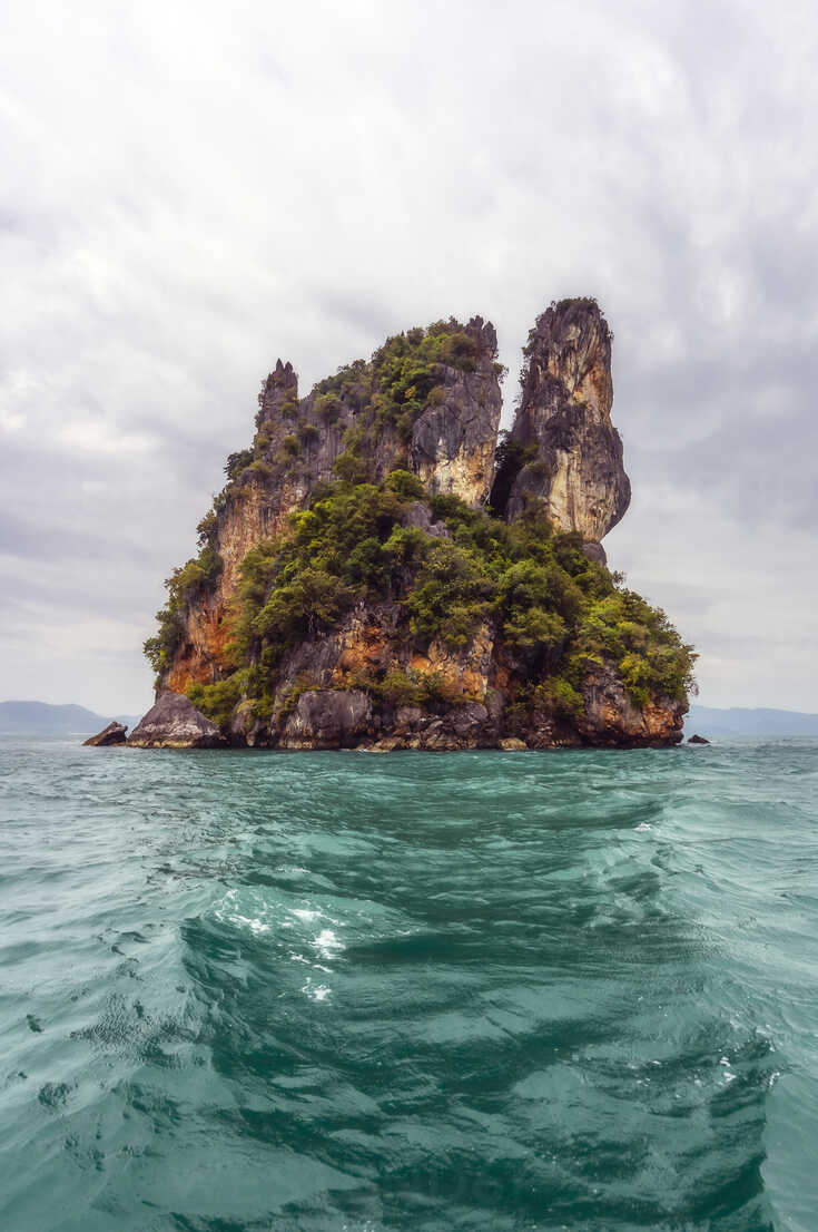 Thailand Andaman Sea Limestone Rock Thaf Thomas Haupt Westend61