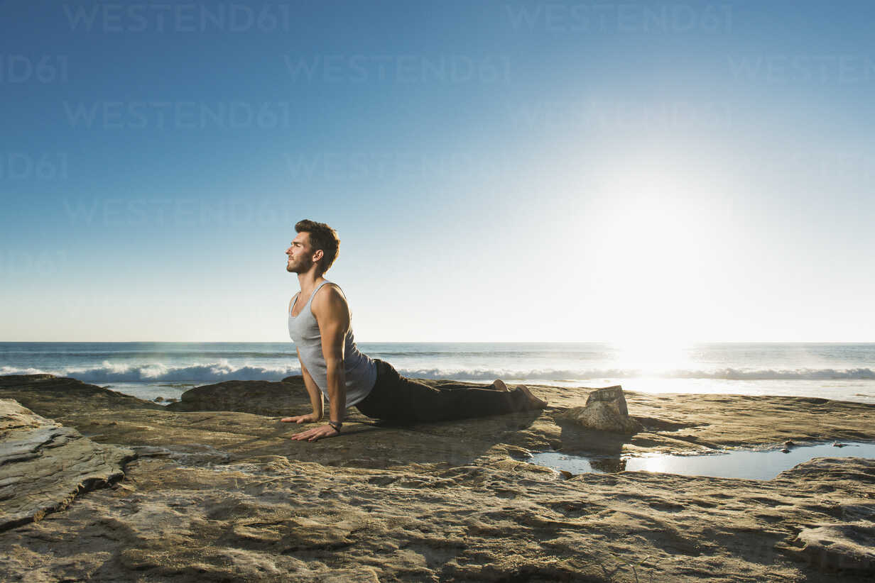 Upward Dog Yoga Pose Windansea Beach La Jolla California Isf Corey Jenkins Westend61