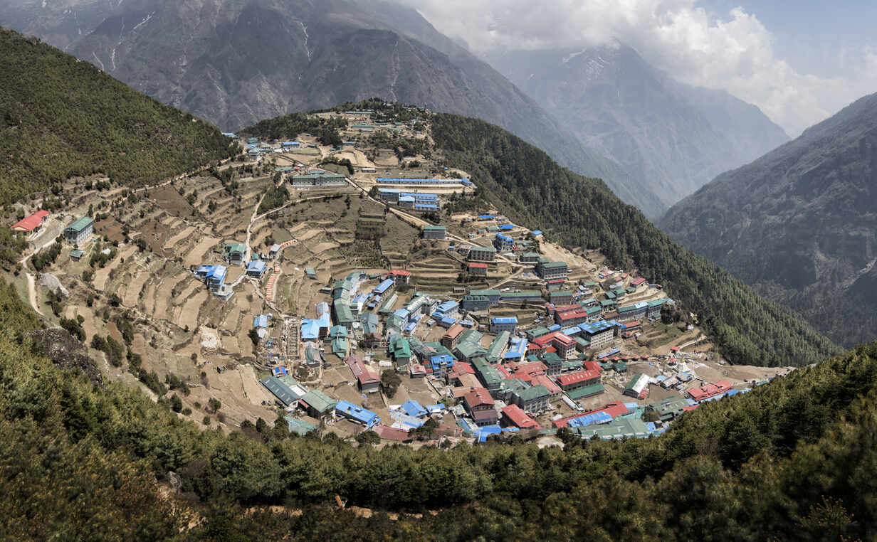 Namche Bazaar Solo Khumbu Nepal Alrf Alun Richardson Westend61